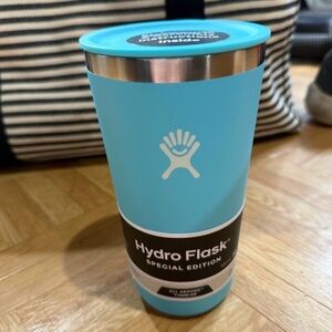 Hydro Flask Special Edition Blue Tumblers